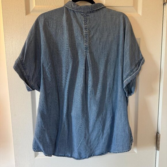 Quince, Women's Chambray Tencel Short Sleeve Shirt, Extra Large (XL) - Picture 3 of 3